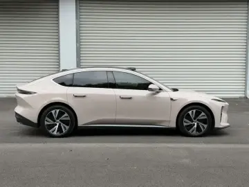 2022 Nio ET5 с пробегом 34 000 км