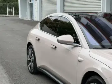 2022 Nio ET5 с пробегом 34 000 км