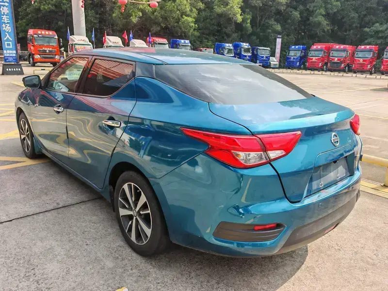 2019 Nissan Bluebird с пробегом 100 000 км