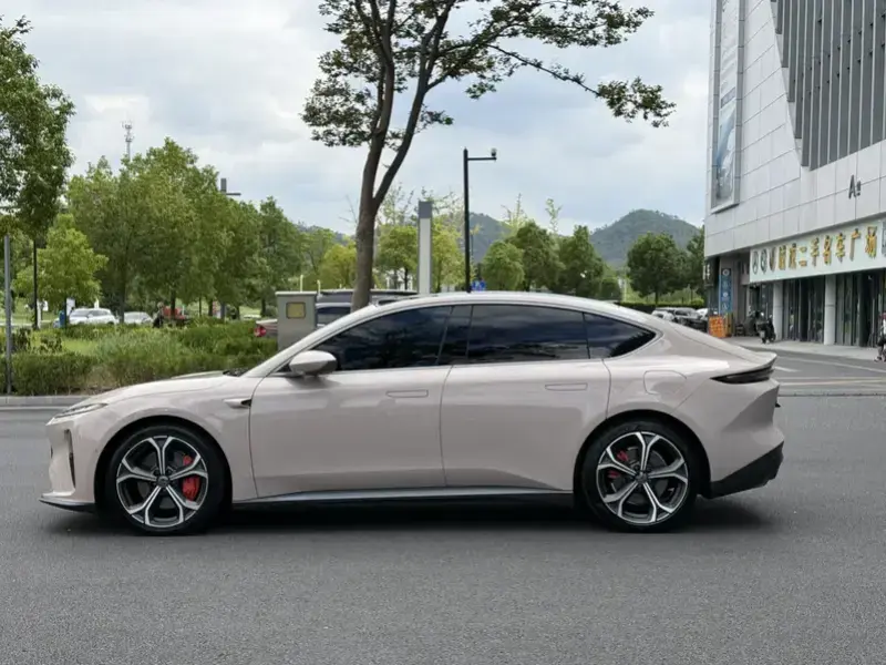 2022 Nio ET5 с пробегом 58 000 км