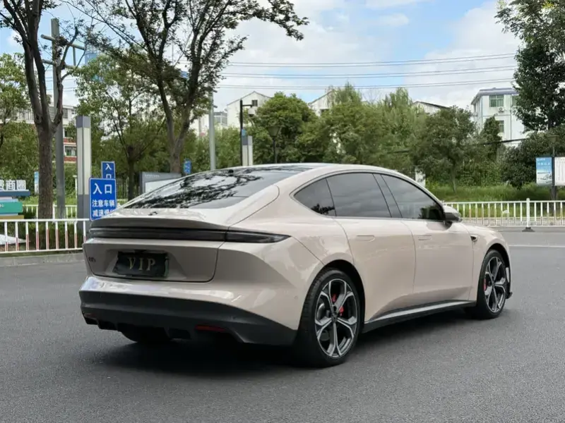 2022 Nio ET5 с пробегом 58 000 км