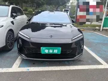 2024 Nio ET5 с пробегом 33 000 км