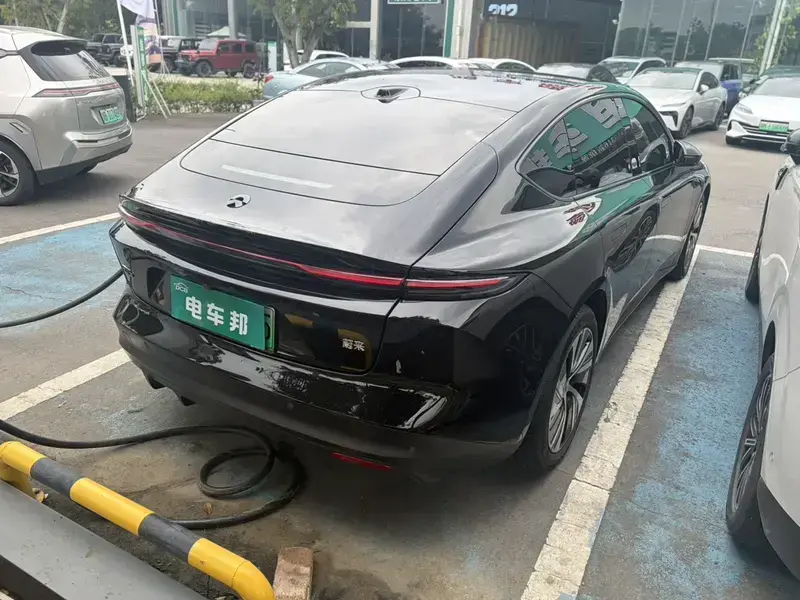 2024 Nio ET5 с пробегом 33 000 км
