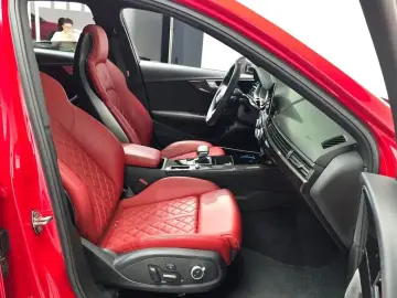 2021 Audi S4 с пробегом 17 573 км