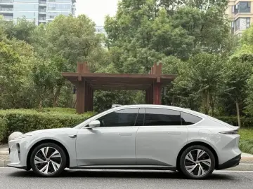 2024 Nio ET5 с пробегом 53 000 км
