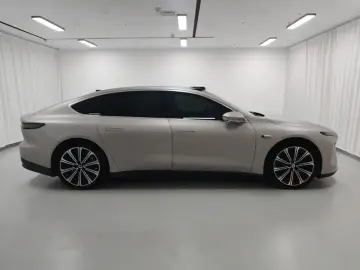 2024 Nio ET7 с пробегом 20 800 км