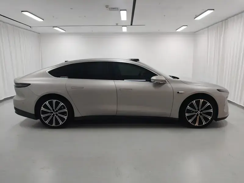 2024 Nio ET7 с пробегом 20 800 км