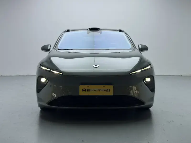 2023 Nio ET7 с пробегом 17 900 км