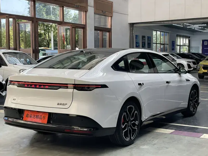 2025 Nissan N7 с пробегом 7 000 км
