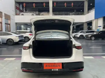 2025 Nissan N7 с пробегом 7 000 км