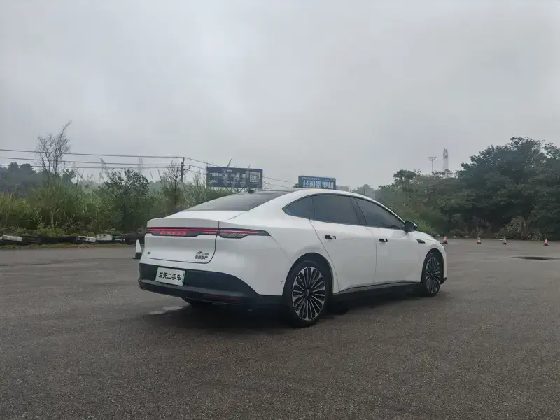 2025 Nissan N7 с пробегом 27 000 км