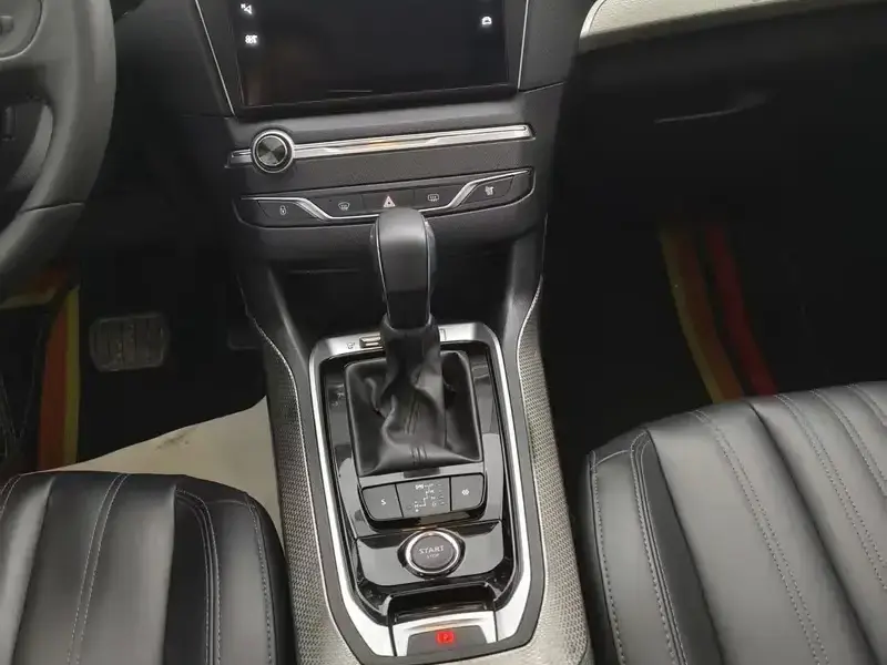 2020 Peugeot 408 с пробегом 70 000 км