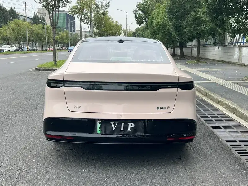 2025 Nissan N7 с пробегом 23 700 км