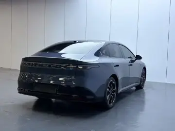 2025 Nissan N7 с пробегом 10 500 км