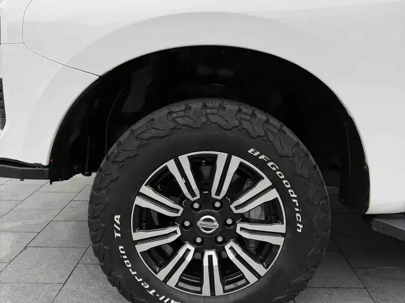 2020 Nissan Patrol с пробегом 120 000 км