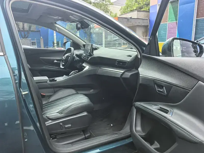 2023 Peugeot 5008 с пробегом 75 000 км