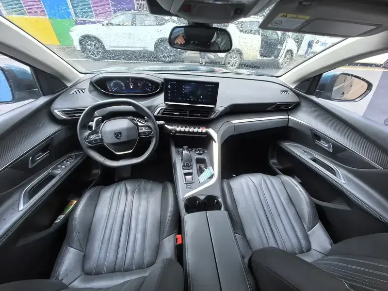 2023 Peugeot 5008 с пробегом 75 000 км