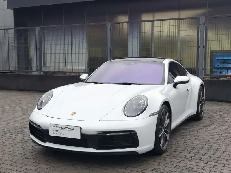 2026 Porsche 911 с пробегом 600 км