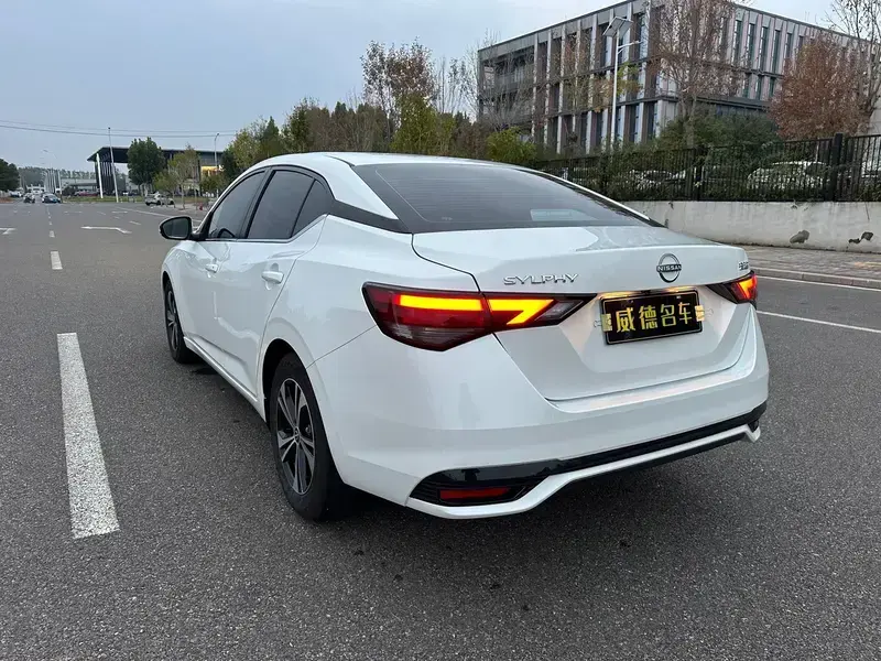 2025 Nissan Sylphy с пробегом 3 500 км