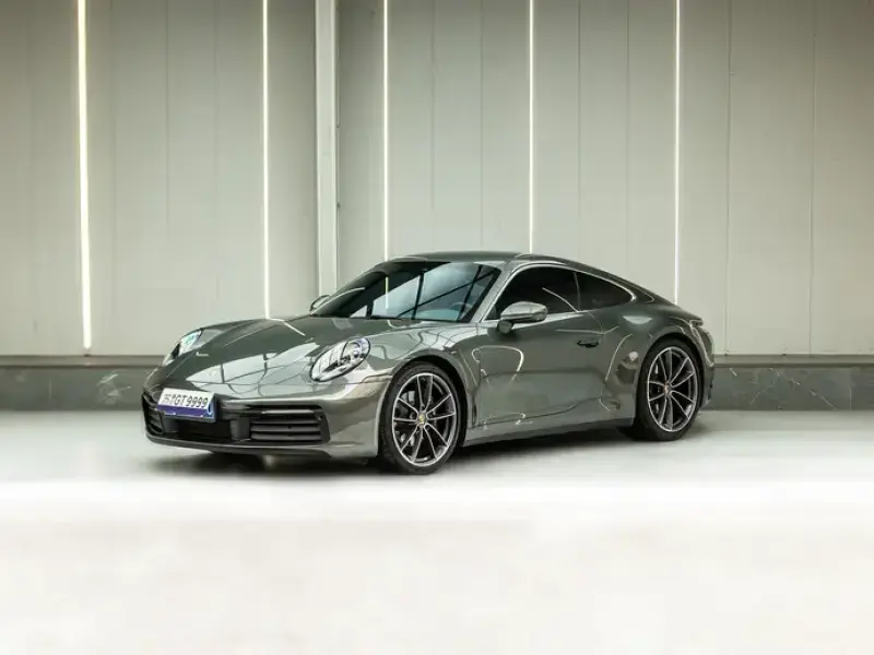 2022 Porsche 911 с пробегом 14 000 км