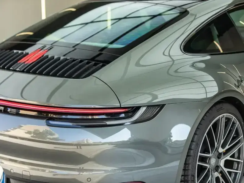 2023 Porsche 911 с пробегом 9 800 км