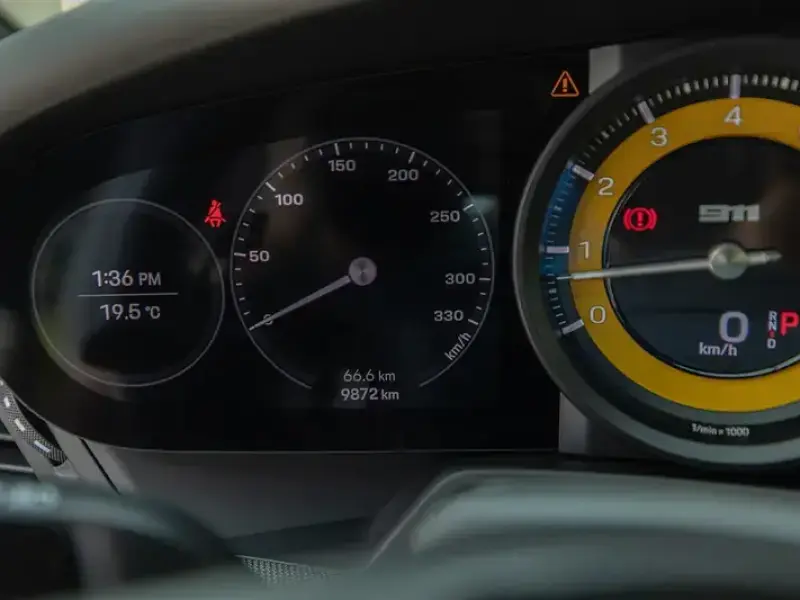 2023 Porsche 911 с пробегом 9 800 км