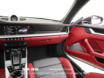 2022 Porsche 911 с пробегом 5 000 км