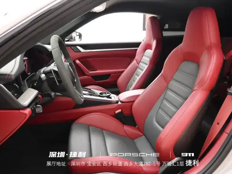 2022 Porsche 911 с пробегом 5 000 км