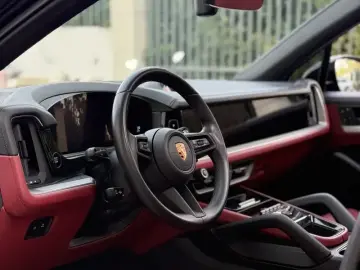 2024 Porsche Cayenne с пробегом 85 000 км