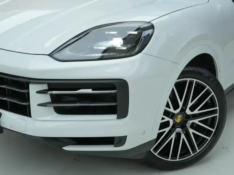 2024 Porsche Cayenne с пробегом 17 000 км