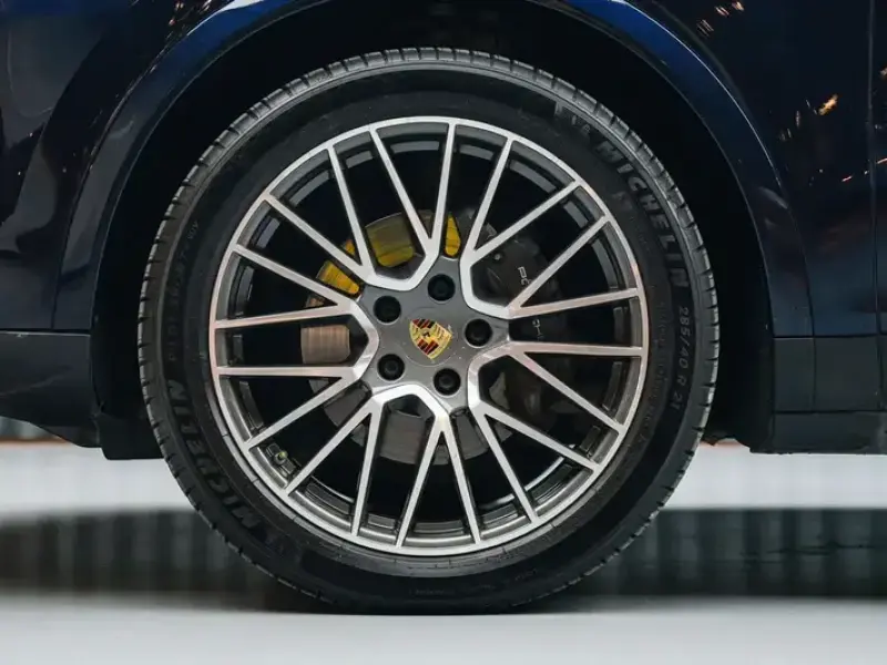 2019 Porsche Cayenne с пробегом 66 000 км