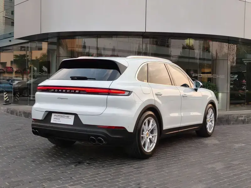 2024 Porsche Cayenne с пробегом 45 000 км