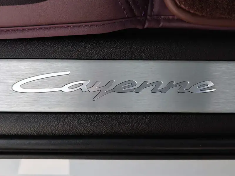 2024 Porsche Cayenne с пробегом 45 000 км