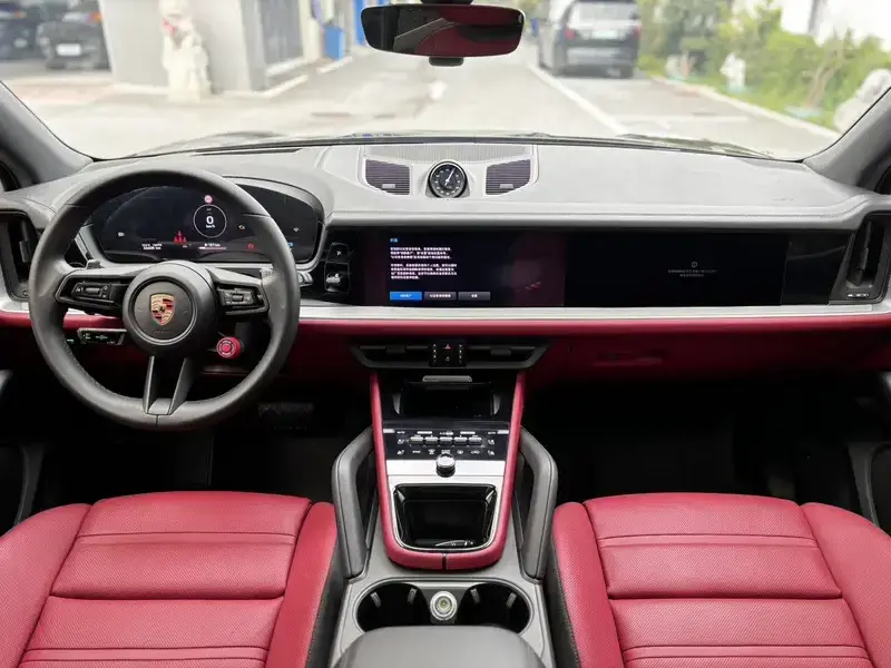 2024 Porsche Cayenne с пробегом 26 000 км