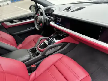 2024 Porsche Cayenne с пробегом 26 000 км