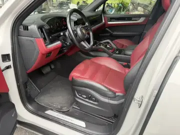 2024 Porsche Cayenne с пробегом 29 000 км
