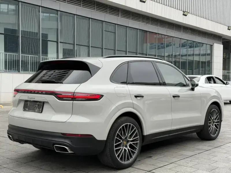 2022 Porsche Cayenne с пробегом 70 000 км
