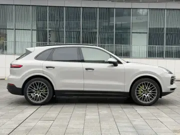 2022 Porsche Cayenne с пробегом 70 000 км