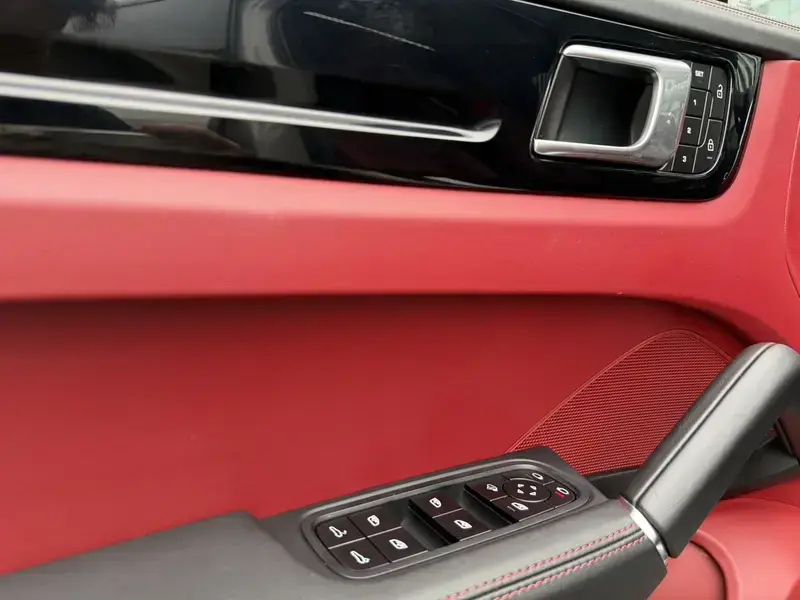 2022 Porsche Cayenne с пробегом 70 000 км