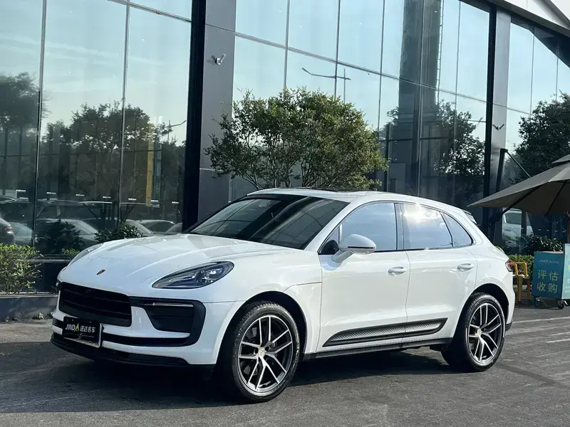 2023 Porsche Macan с пробегом 22 500 км