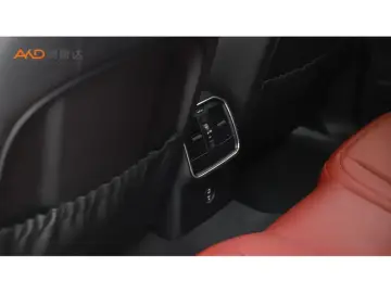 2021 Porsche Macan с пробегом 28 700 км