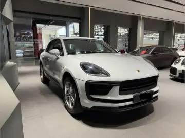 2023 Porsche Macan с пробегом 49 000 км
