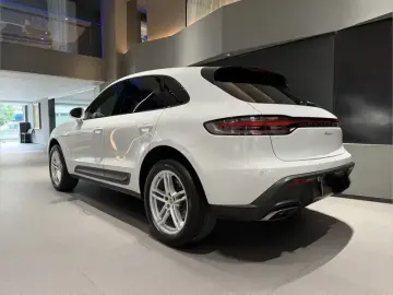 2023 Porsche Macan с пробегом 49 000 км