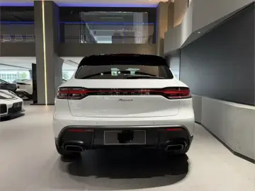 2023 Porsche Macan с пробегом 49 000 км