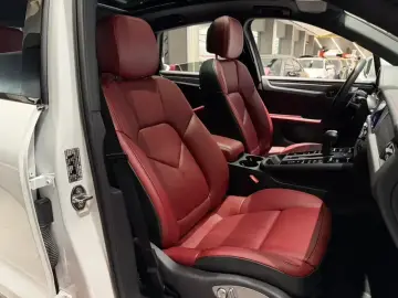 2023 Porsche Macan с пробегом 49 000 км