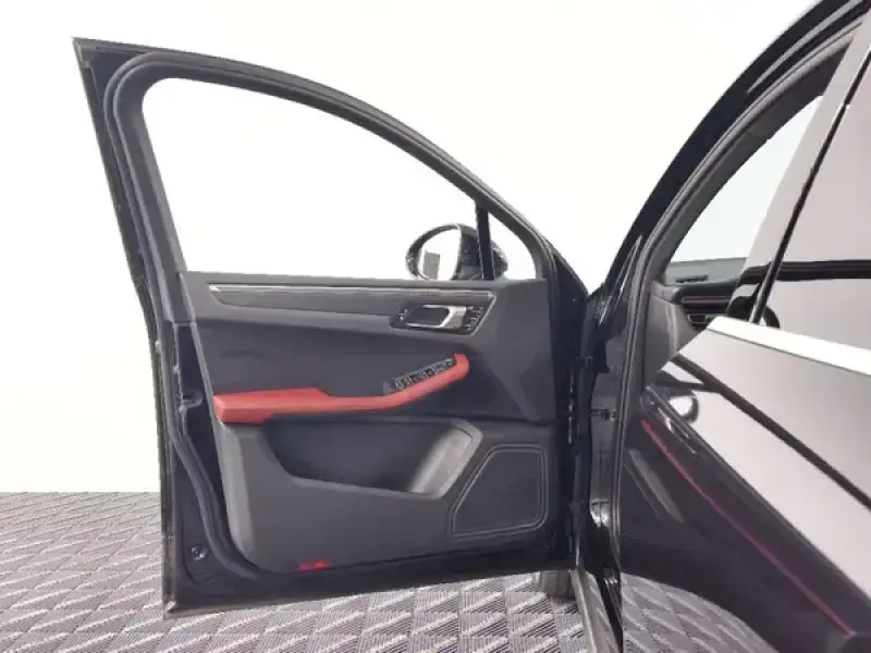 2020 Porsche Macan с пробегом 50 000 км