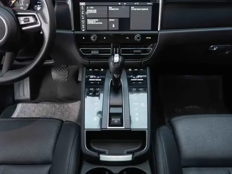 2023 Porsche Macan с пробегом 68 000 км