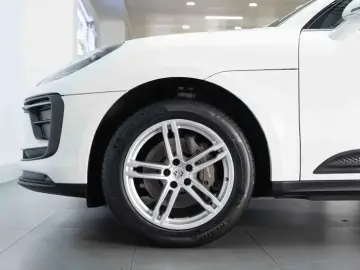 2023 Porsche Macan с пробегом 68 000 км