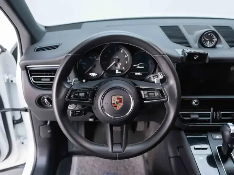 2023 Porsche Macan с пробегом 68 000 км