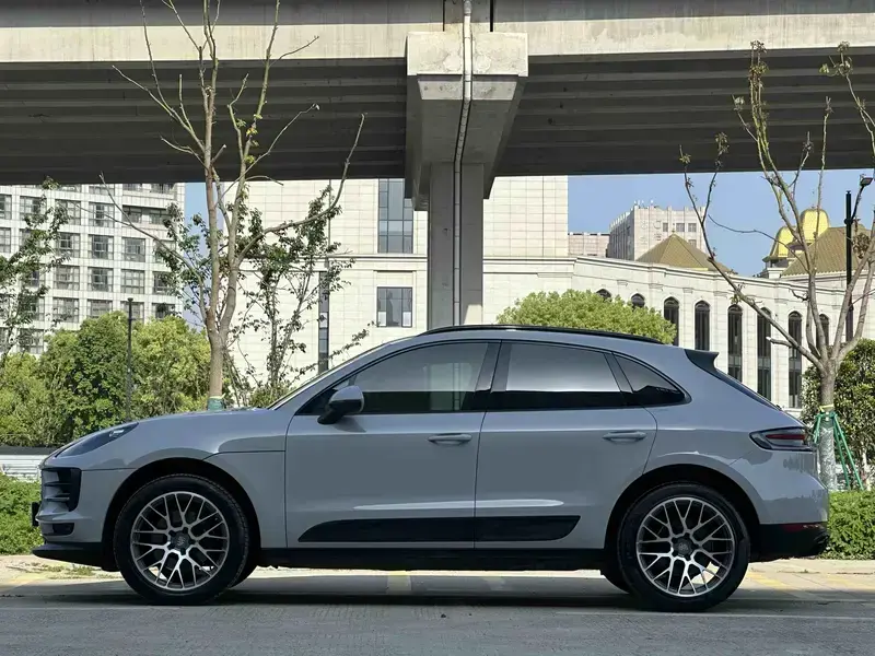 2021 Porsche Macan с пробегом 71 000 км